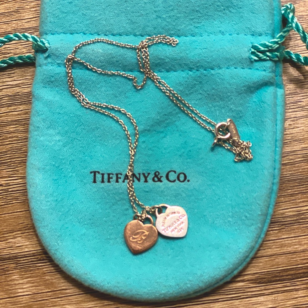 Small Tiffany&Co necklace. Silver & rose gold.